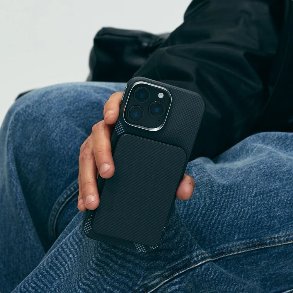 Pitaka Tactile Woven Rebuilding Serisi iPhone 16 Pro M-safe Şarj Özellikli Aramid Fiber Re-TROS Tasarımlı Kılıf Pitaka Tactile Woven Rebuilding Serisi iPhone 16 Pro M-safe Şarj Özellikli Aramid Fiber Re-TROS Tasarımlı Kılıf